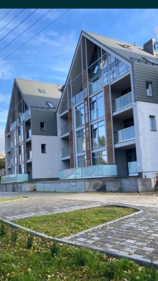 Nowoczesny Apartament Z Widokiem Na Jezioro 哈日科维 外观 照片